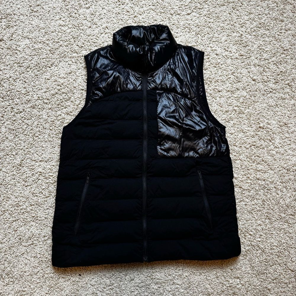 Lululemon Pack It Down Mixed Media Black Vest Womens Size 4